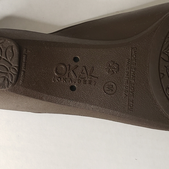 Oka B. waterproof wedge sandals, sz Medium, bow - Picture 13 of 16